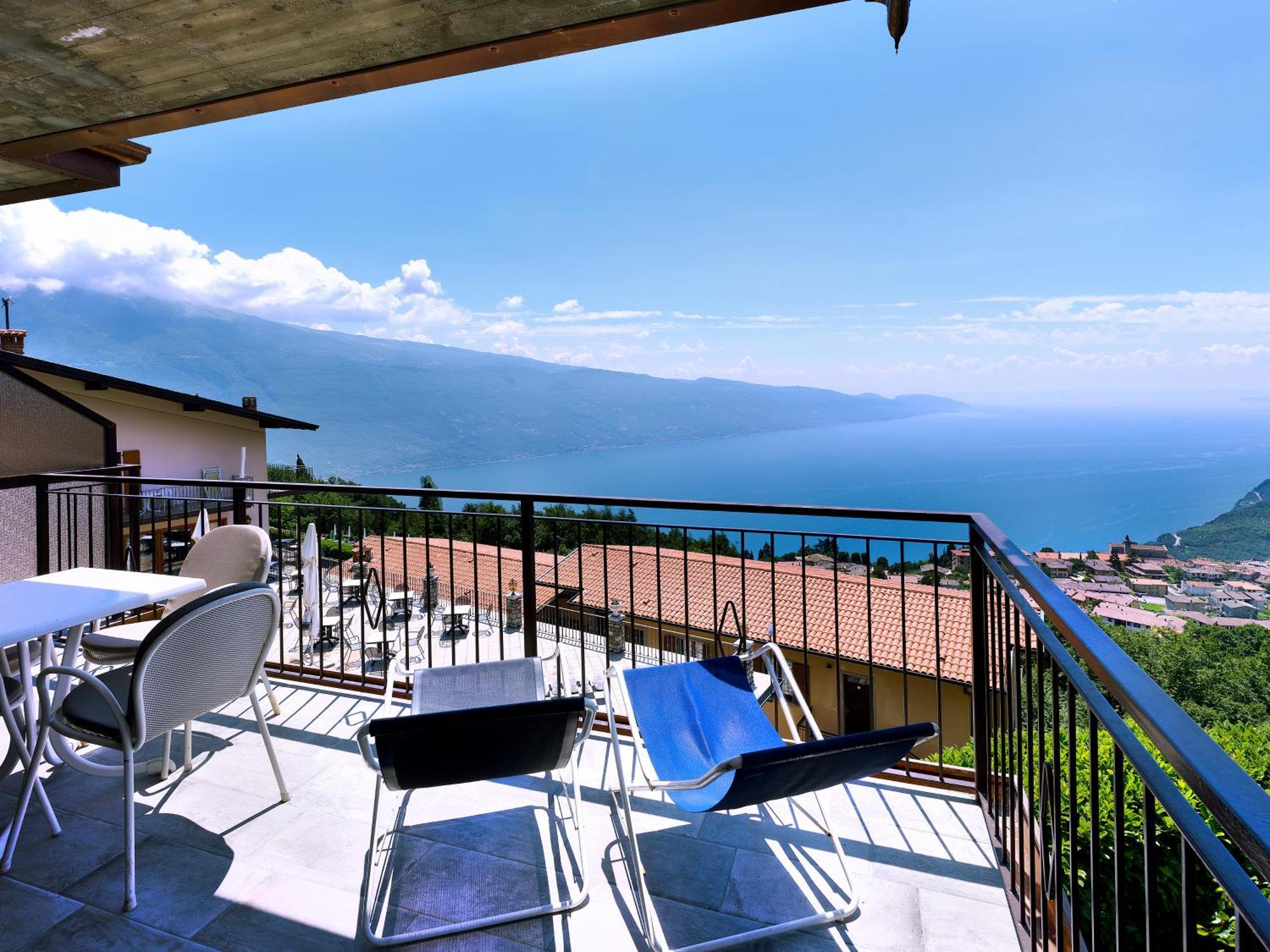 Hotel Residence Panorama La Forca, Gtsgroup Tignale Bilik gambar